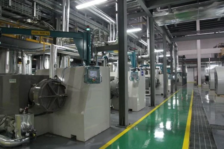 Large scale horizontal bead mill for high-efficiency pigment grinding in ink manufacturing lines